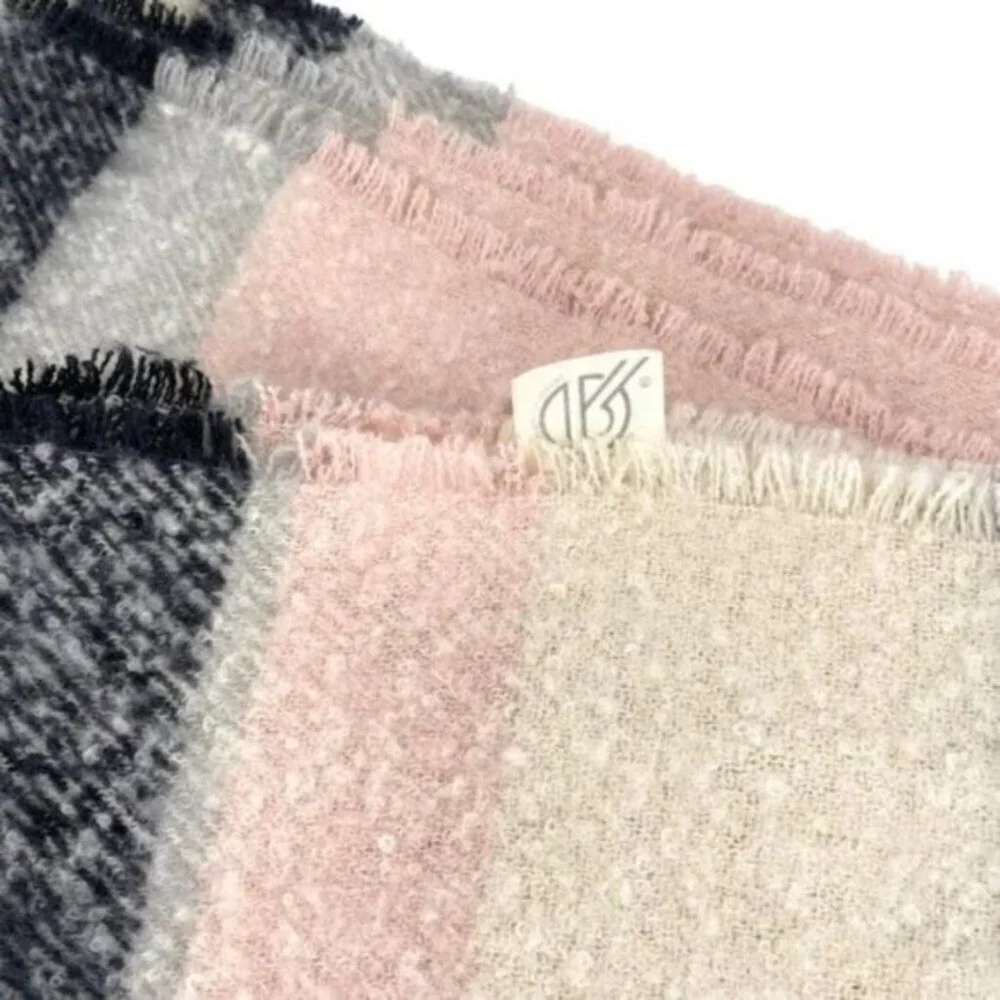 Women’s Fuzzy Fringe Oversized Blanket Scarf Pink Grey